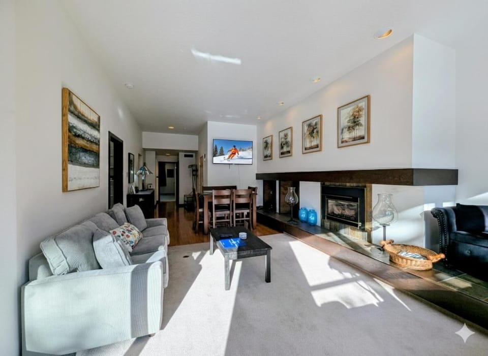 Quicksilver 1674 by SummitCove Lodging in Colorado House in Keystone