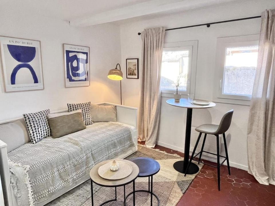 Aix-en-Provence, Studio rénové au coeur de ville Calme absolu Apartment in Aix-en-Provence