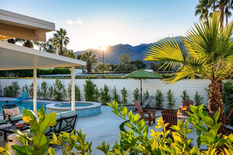Garden view, Mountain view, sunbed