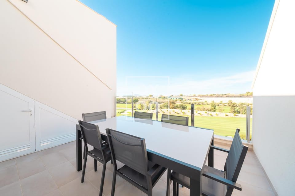 View (from property/room), Balcony/Terrace, Garden view, Lake view