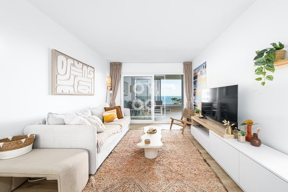 TV and multimedia, View (from property/room), Living room, Seating area