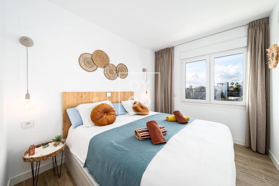 Bed, View (from property/room), Bedroom, towels