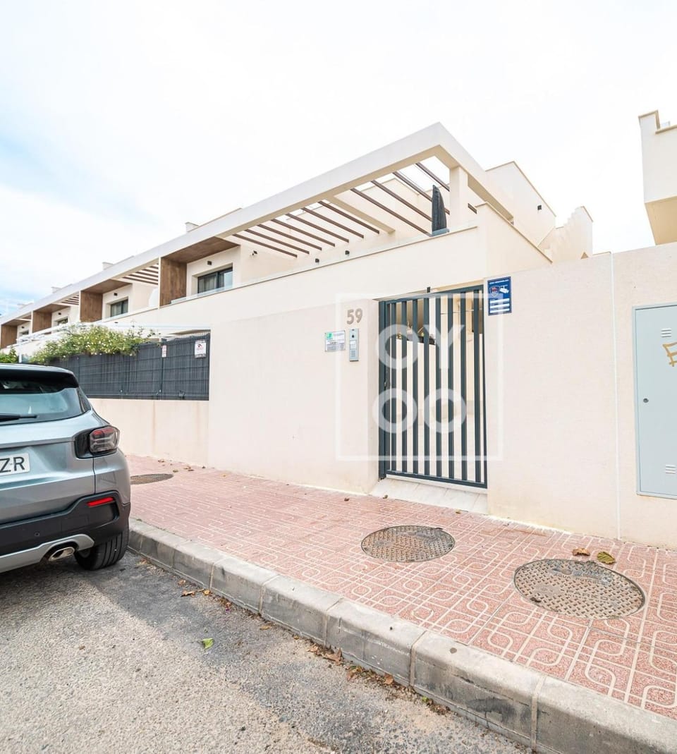 Property building, Facade/entrance, Quiet street view