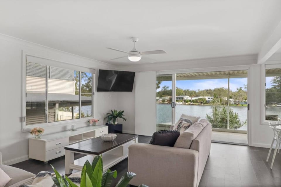 Balcony/Terrace, Living room
