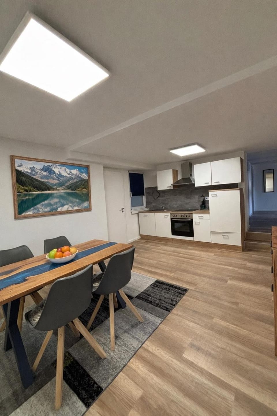 Dining area, kitchen