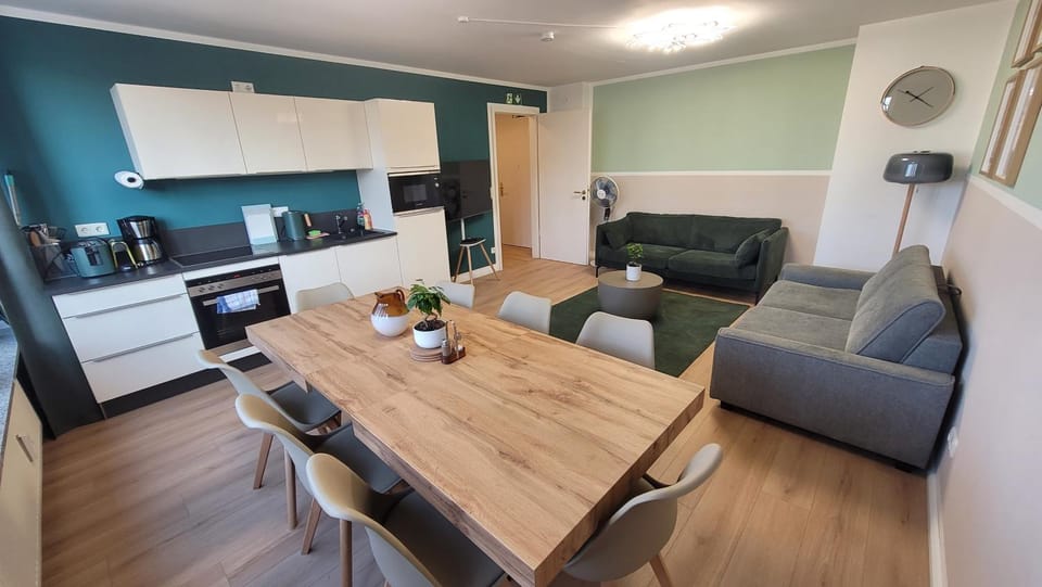 Seating area, Dining area
