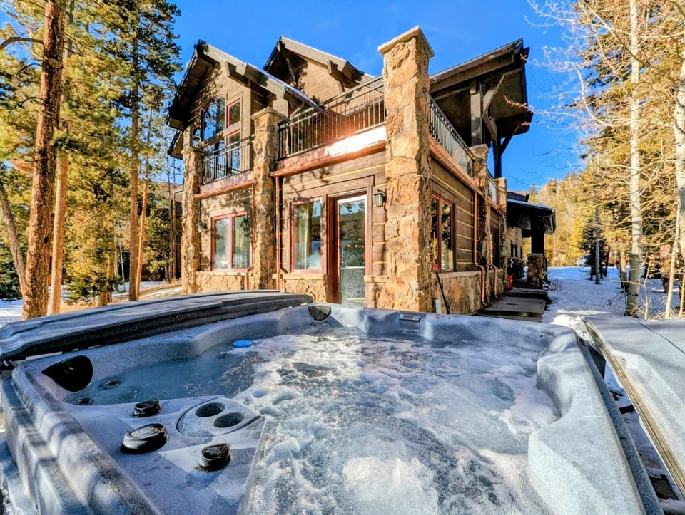 Keystone Retreat 33 by SummitCove Lodging in Colorado House in Keystone