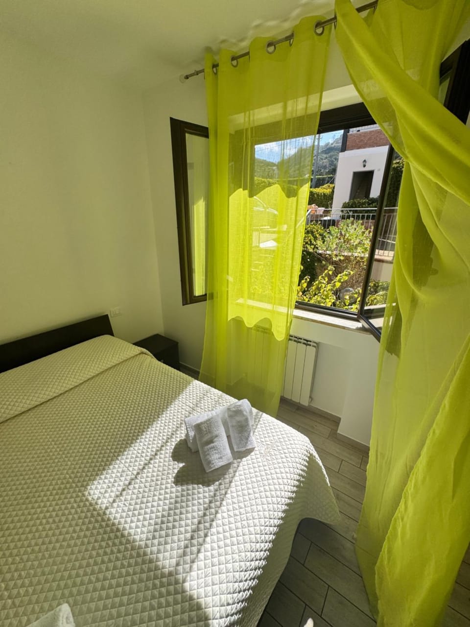 EIGHTEEN KT GOLDEN APARTMENT - With garden and private parking just 5 minutes walk from the historic center Apartment in Tropea
