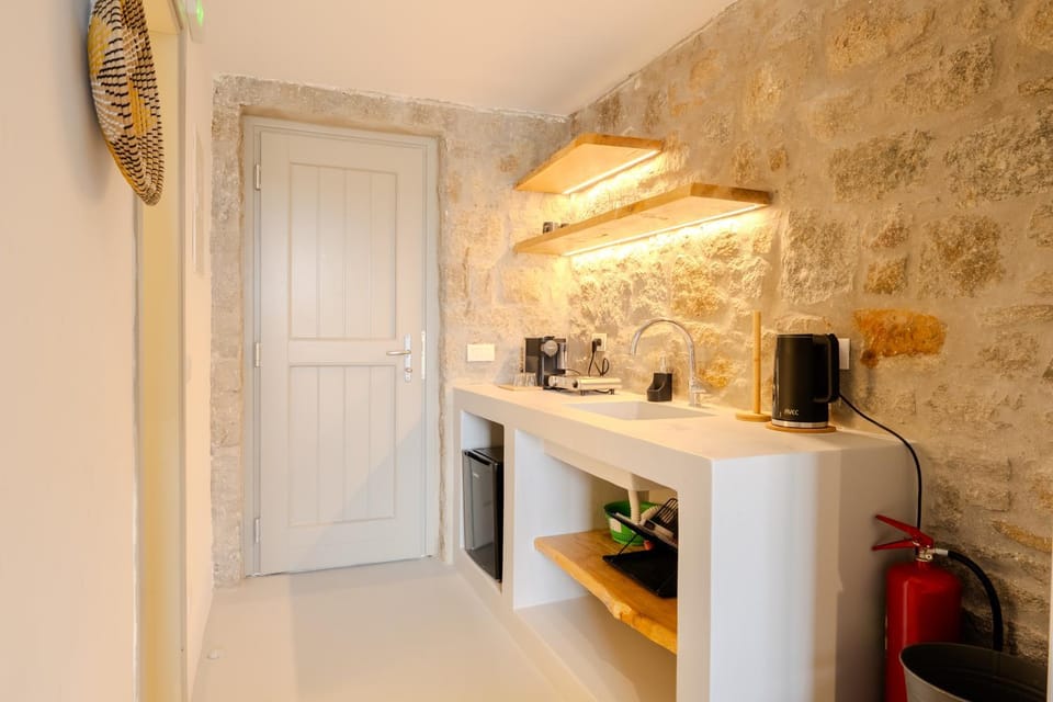 Coffee/tea facilities, Kitchen or kitchenette
