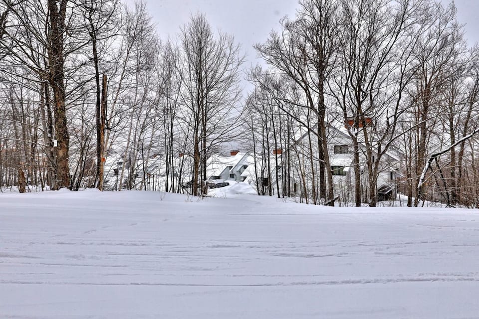 Sunrise Timberline 3BR ski in/ski out with fireplace, pool and hot tub House in Mendon