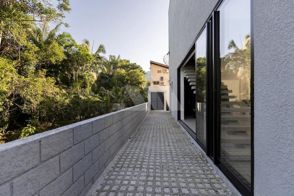 Casa Vivá Piscina Privativa, pertinho da Praia no Estaleirinho, wi-fi e 3 Suítes Climatizadas House in Balneário Camboriú