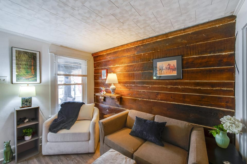 WFH Space & Yard! Walkable Lancaster Row Home House in Lancaster