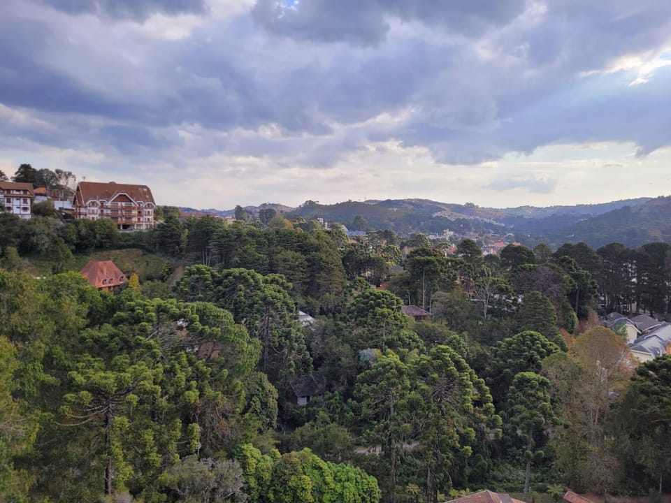 Apart - La Bas Apartment in Campos do Jordão