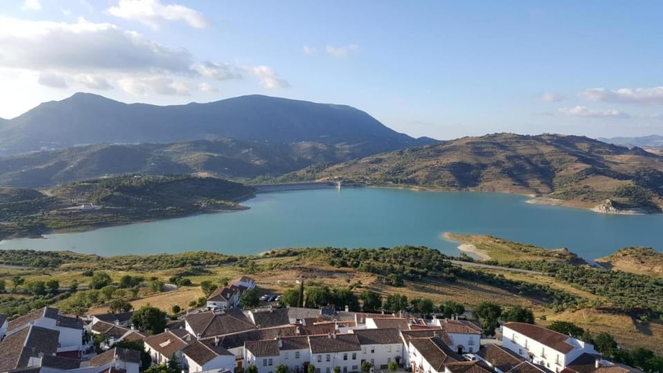 Nearby landmark, Natural landscape, City view, Mountain view, River view