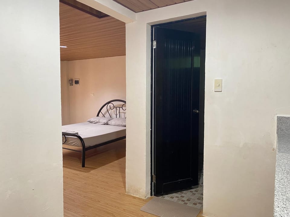 Alona Chrisah Apartelle Apartment hotel in Panglao