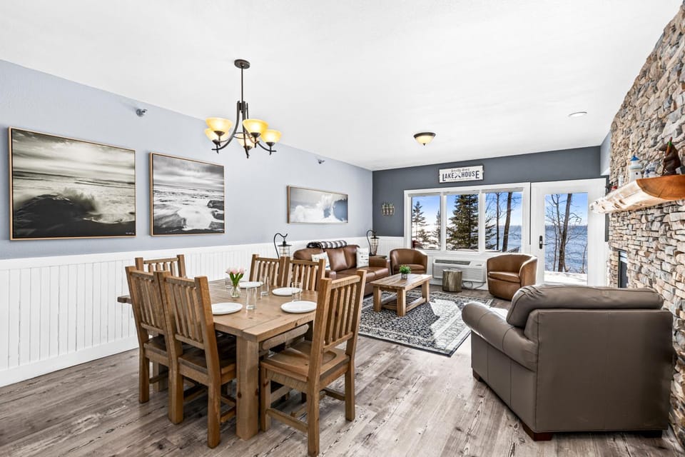 Whispering Pines Lake Views 1BR King Suite Apartment in Two Harbors