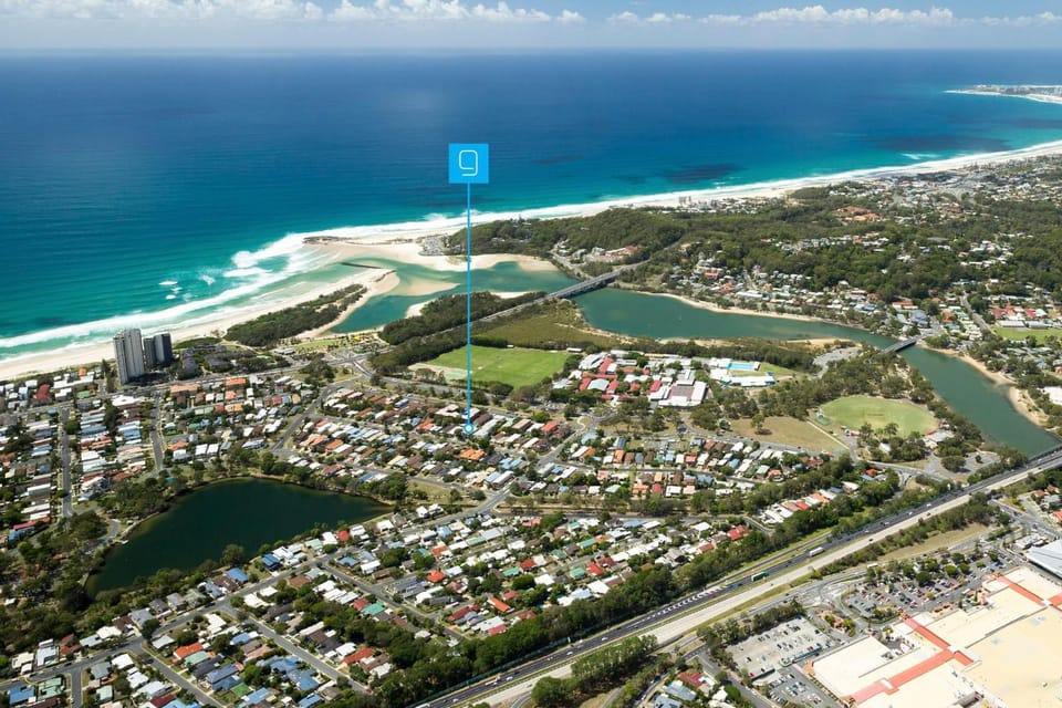 Palmy Villa House in Palm Beach