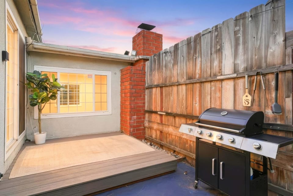 3BR Modern Chula Vista Home with Hot Tub and Game Room House in National City