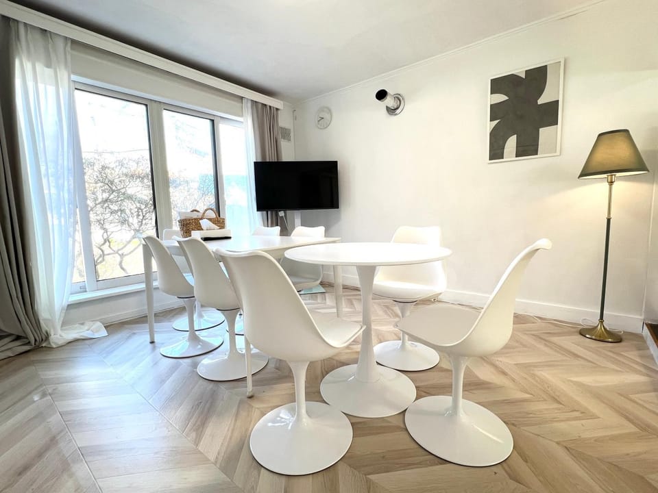 TV and multimedia, Living room, Dining area