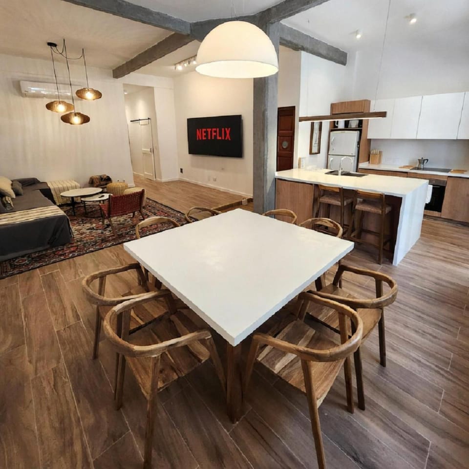 TV and multimedia, Dining area, air conditioner