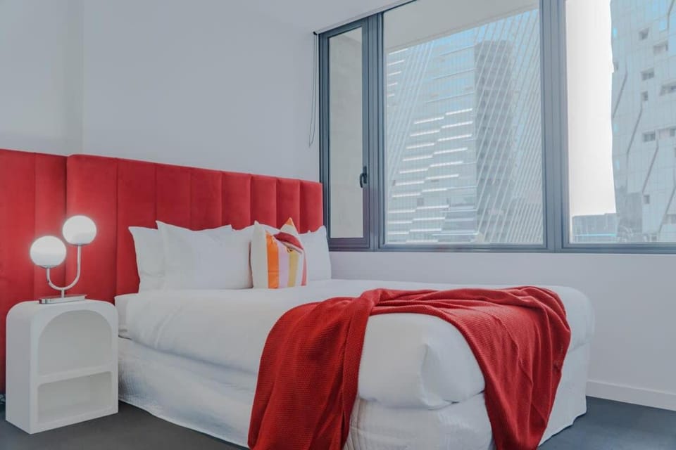 Spacious 2B2B - City Central Gym Pool Spencer St Apartment in Melbourne