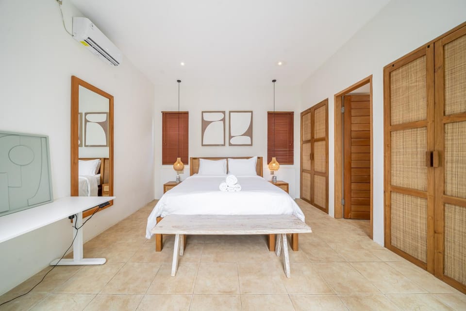 Bed, Bedroom, wardrobe, air conditioner