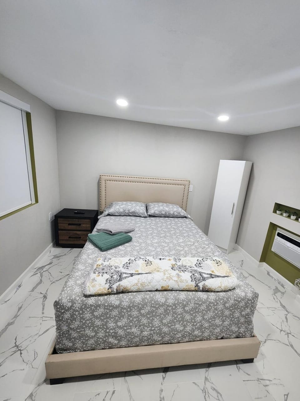 Amazing room in Hollywood Bed and Breakfast in West Park