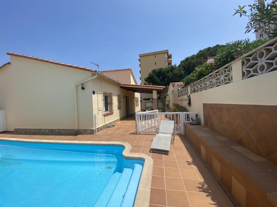 Casa Familiar con Piscina Privada en Torroella de Montgrí, Cerca de la Playa - HISP-7-44 Villa in L'Escala