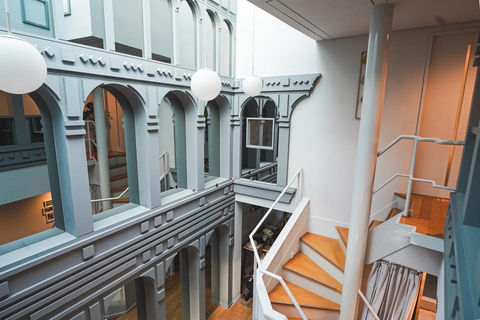 Living room, Inner courtyard view
