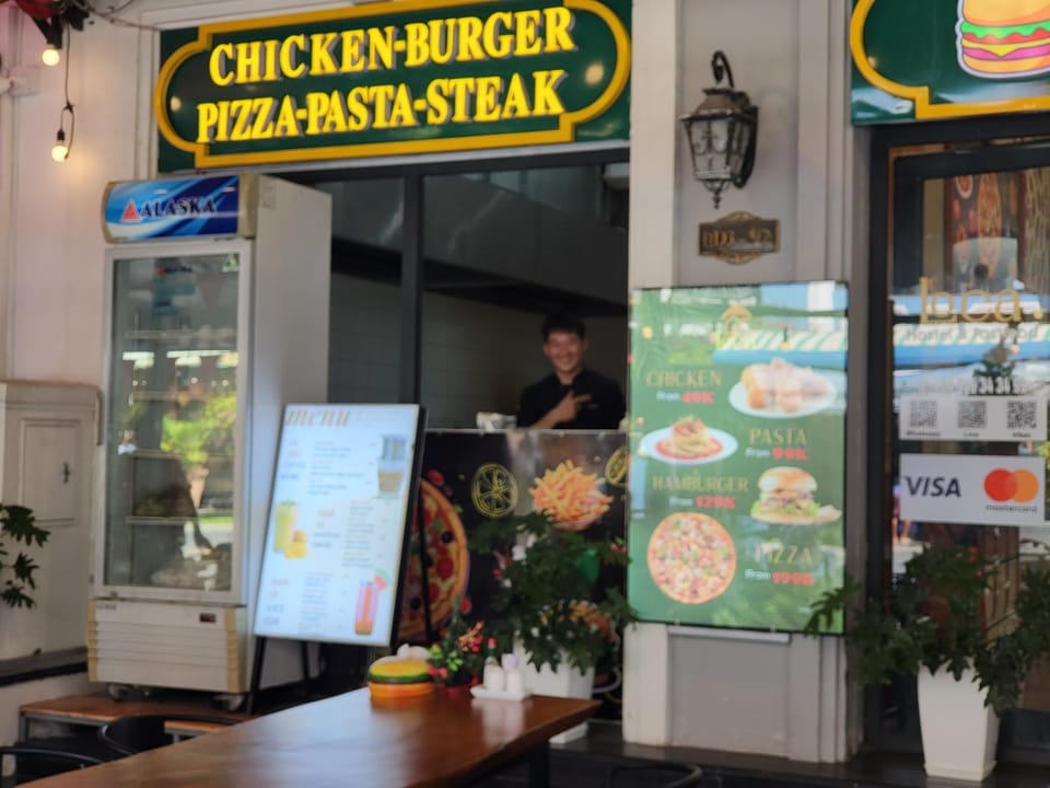 LOCA Phu Quoc - Hostel & Fastfood Hotel in Phu Quoc