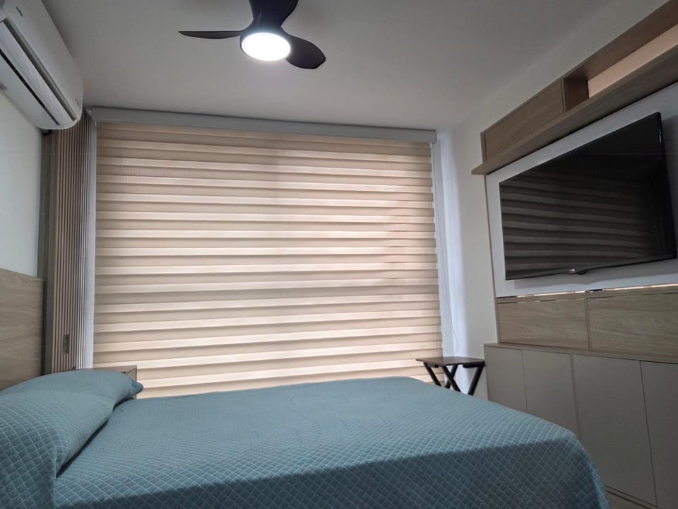 Bed, air conditioner