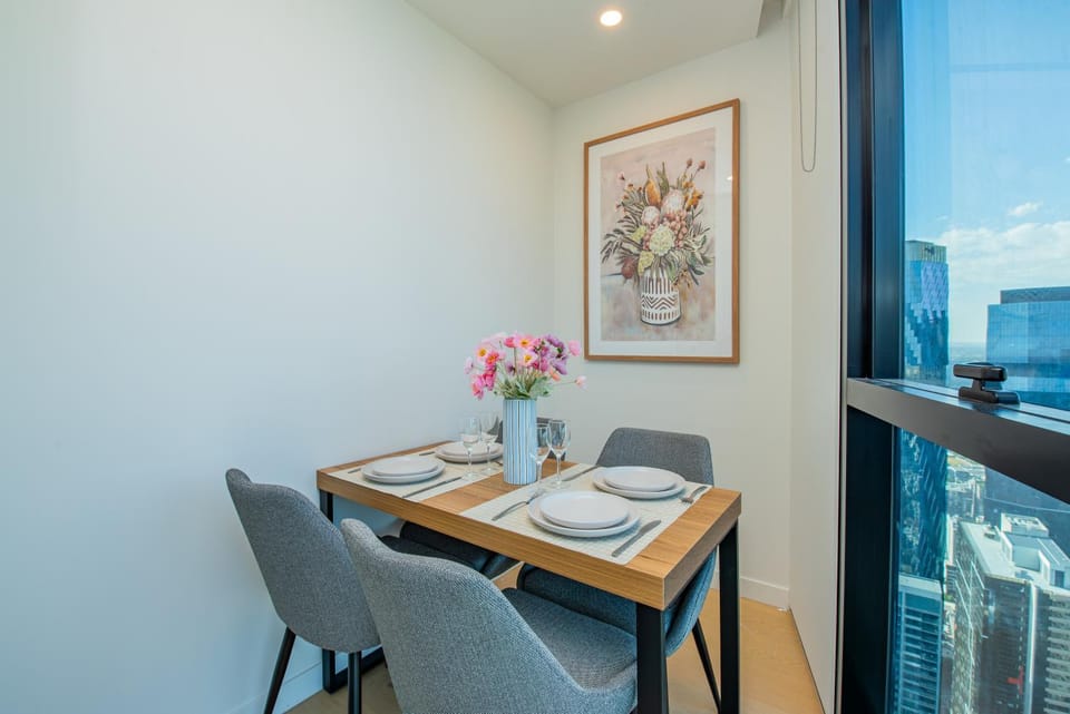 Dining area, City view