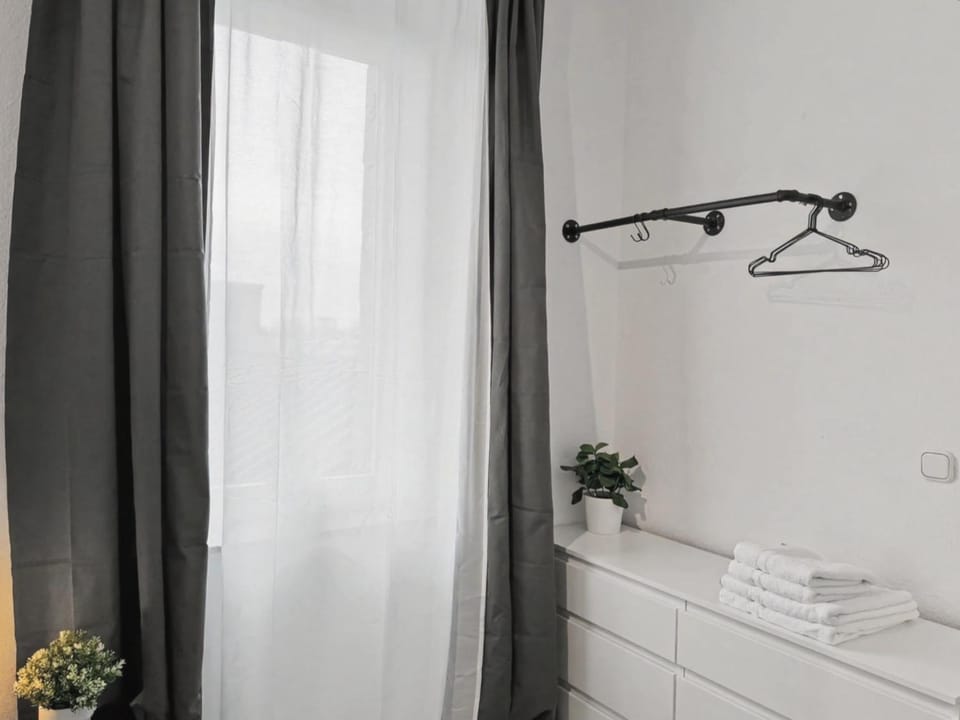 towels, wardrobe