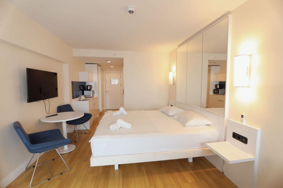 Batumi Sunset Shore Suites Apartment in Batumi