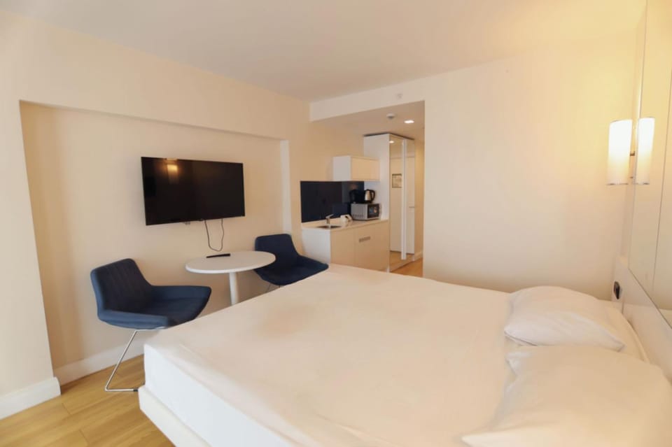 Batumi Sunset Shore Suites Apartment in Batumi