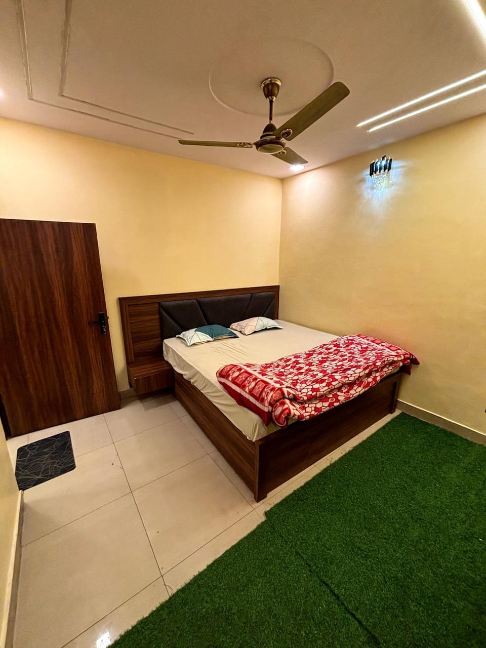 TB Homestay- 1min to Taj Mahal Hotel in Agra