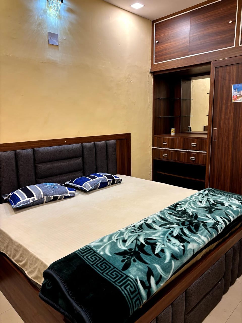 TB Homestay- 1min to Taj Mahal Hotel in Agra