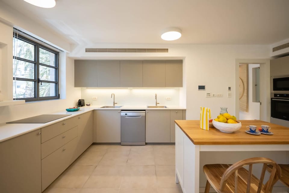 Carmelo I MOD Villa Villa in Herzliya