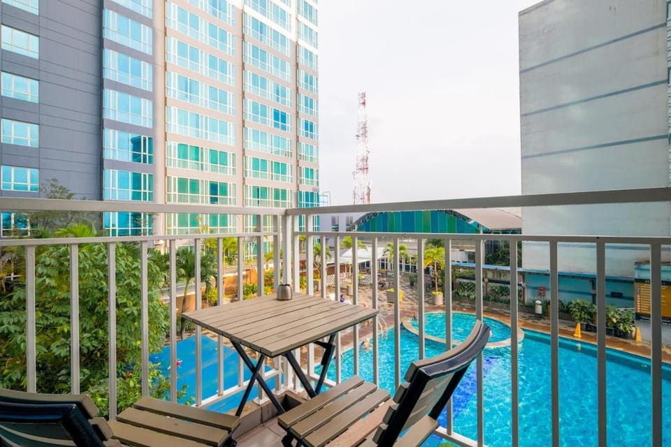 2 BR Elegant Apartment - 5 Minutes Walk from Braga Apartment in Bandung