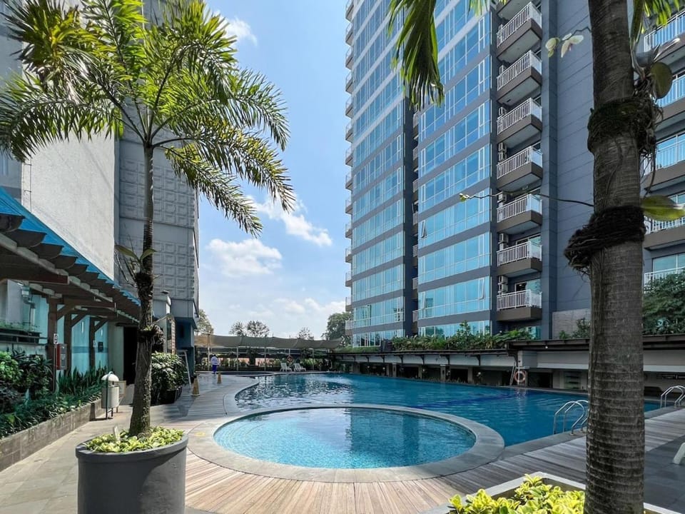 2 BR Elegant Apartment - 5 Minutes Walk from Braga Apartment in Bandung