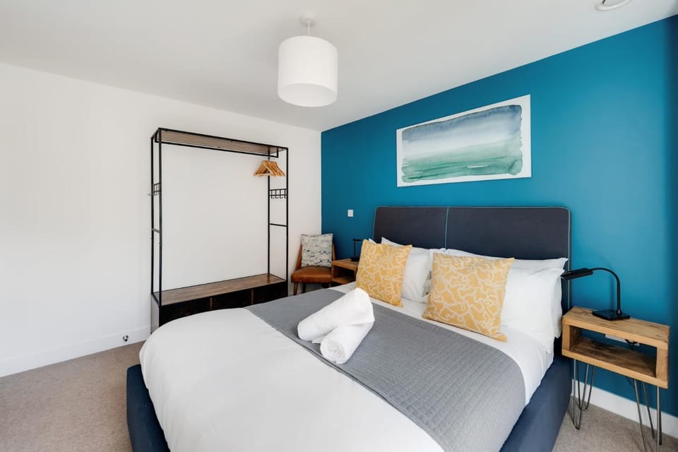 Modern Townhouse - Parking EV Charger & Balcony House in Bristol