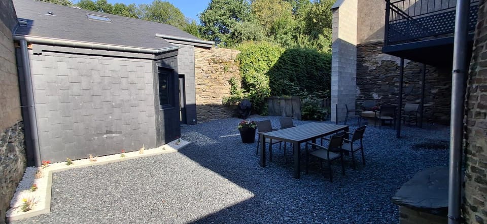 Patio, Day