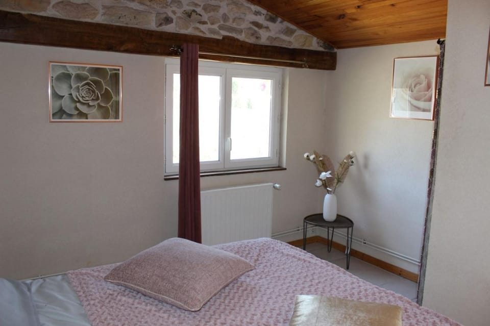 Property building, Living room, Bedroom