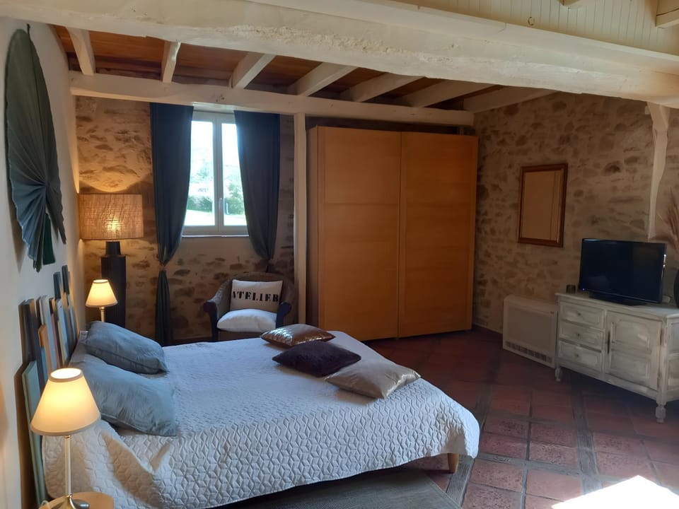 Property building, Living room, Bedroom
