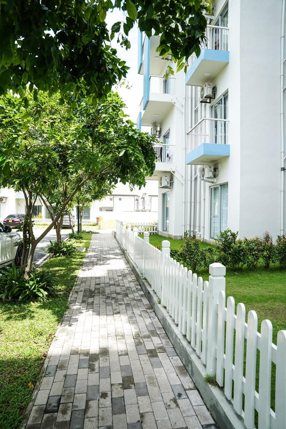 Property building, Garden, Street view