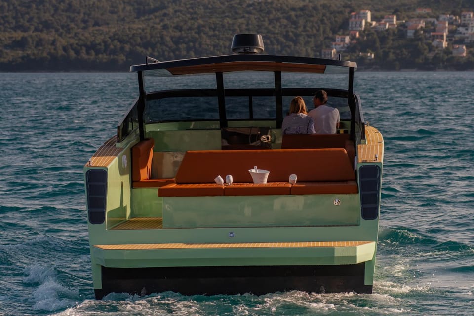 Day, People, Activities, Sea view