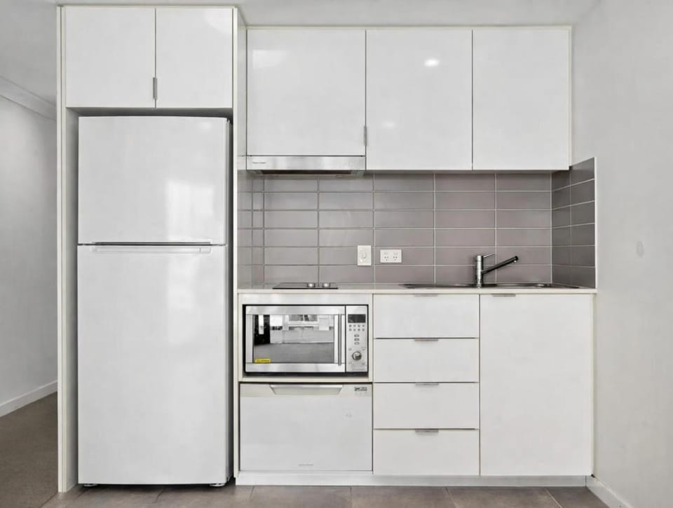Kitchen or kitchenette, kitchen, kitchen