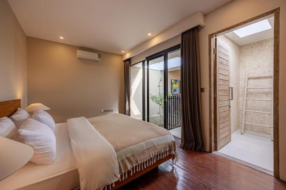 Bed, Bedroom, air conditioner