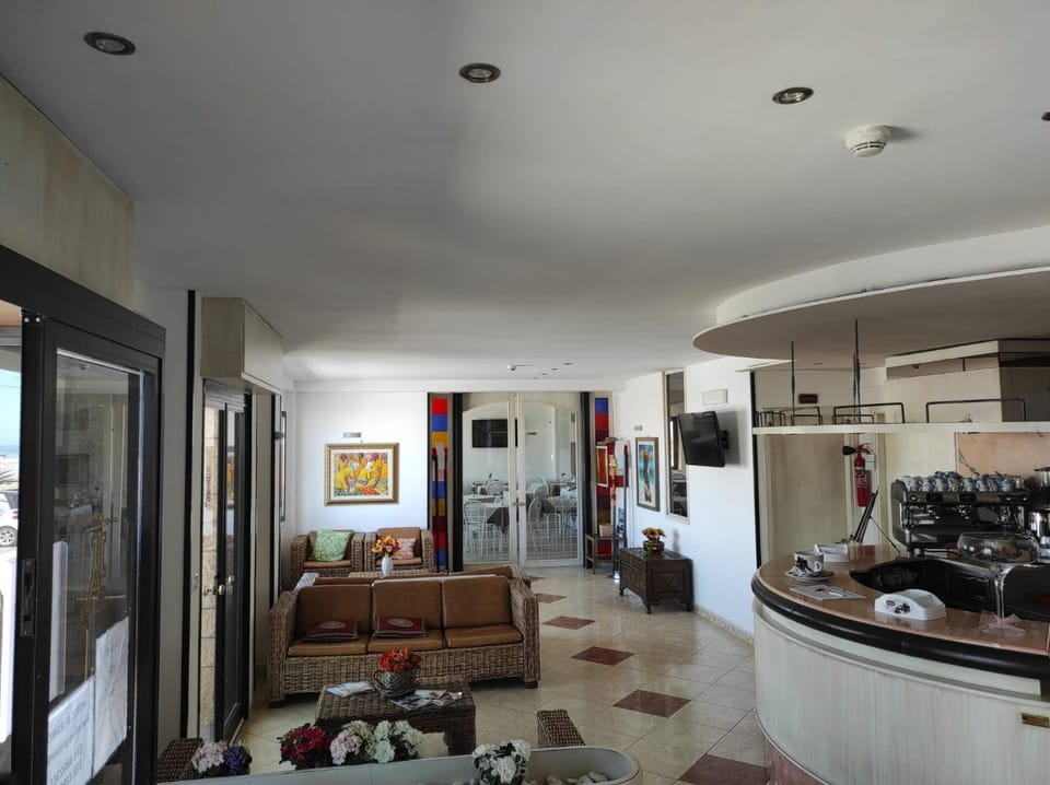 Lobby or reception, Lounge or bar