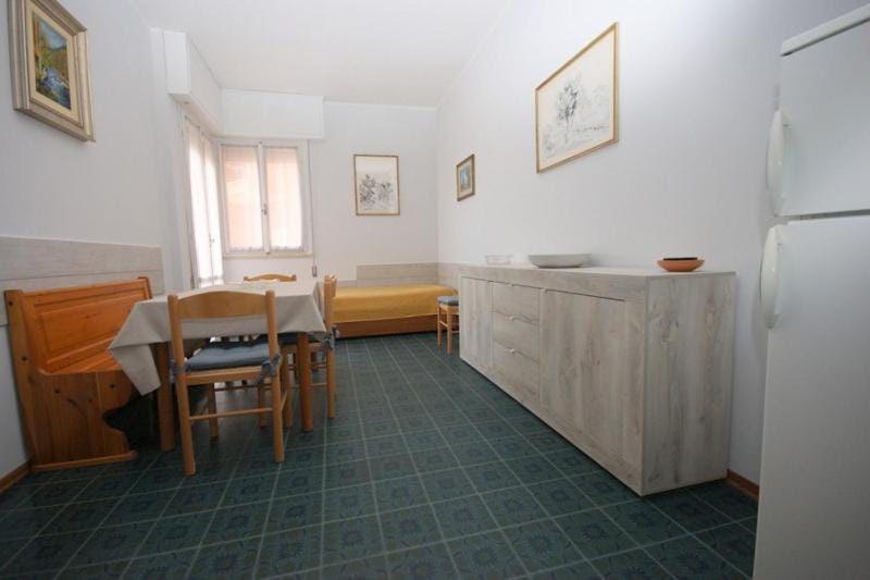 Day, Seating area, Time of day